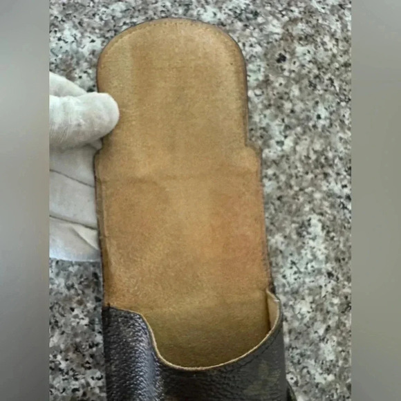 Louis Vuitton Monogram Etui a Lunettes Rabat Eyeglass Case - Picture 7 of 17